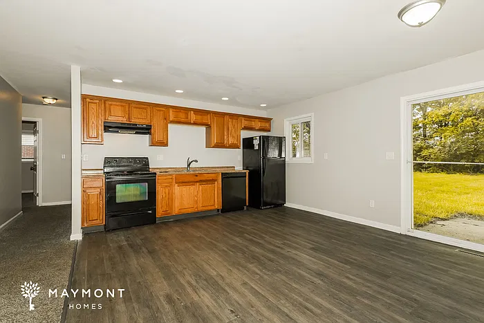 3 bed, 2.0 bath, 1170 sqft, $1,440 — Photo 4
