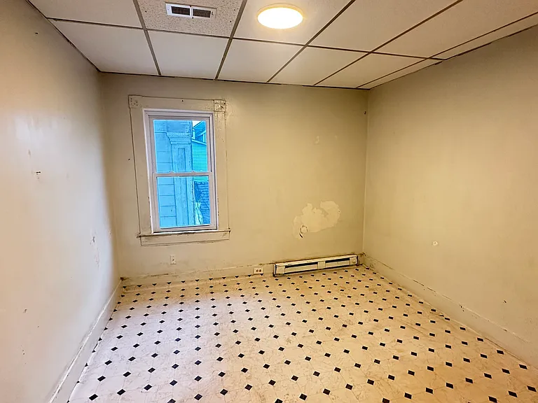 16-18 Walnut St #2 — Photo 7