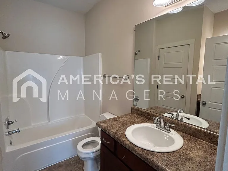 819 Kent Dr — Photo 29