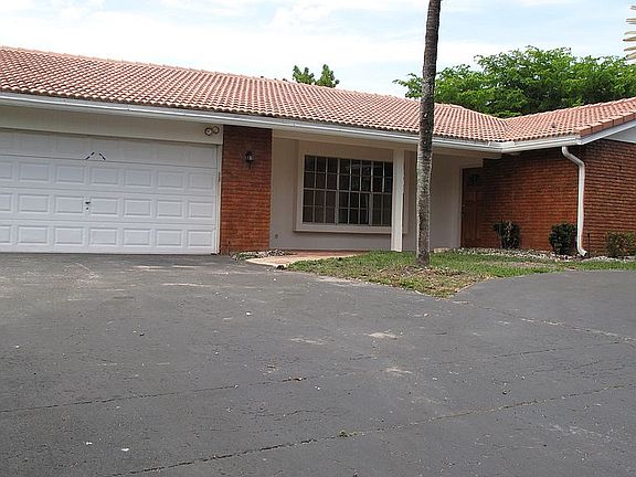 2nd image of 8793 NW 27th St