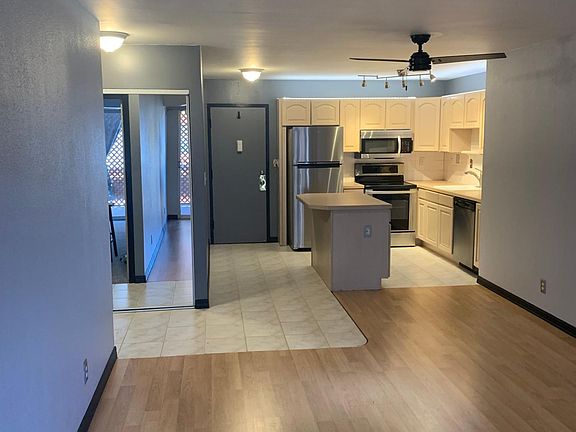 3rd image of 1121 N Albion St APT 407