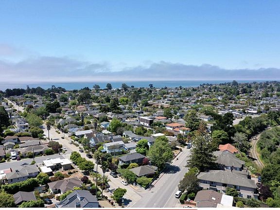 5th image of 713 Lighthouse Ave