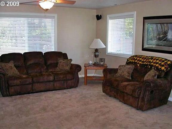 1775 White Oak Dr., Eugene