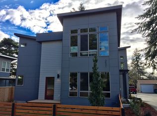 3533 SW 100th St, Seattle, WA 98146