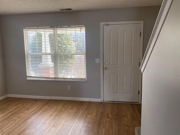 5th image of 420 Flintlock Ct