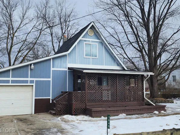 1045 Harriet St, Mount Morris, MI 48458