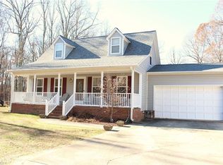 670 Saddletree Rd, Thomasville, NC 27360