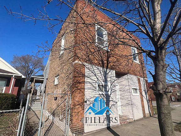 5th image of 3904 Deodar St Unit 2F