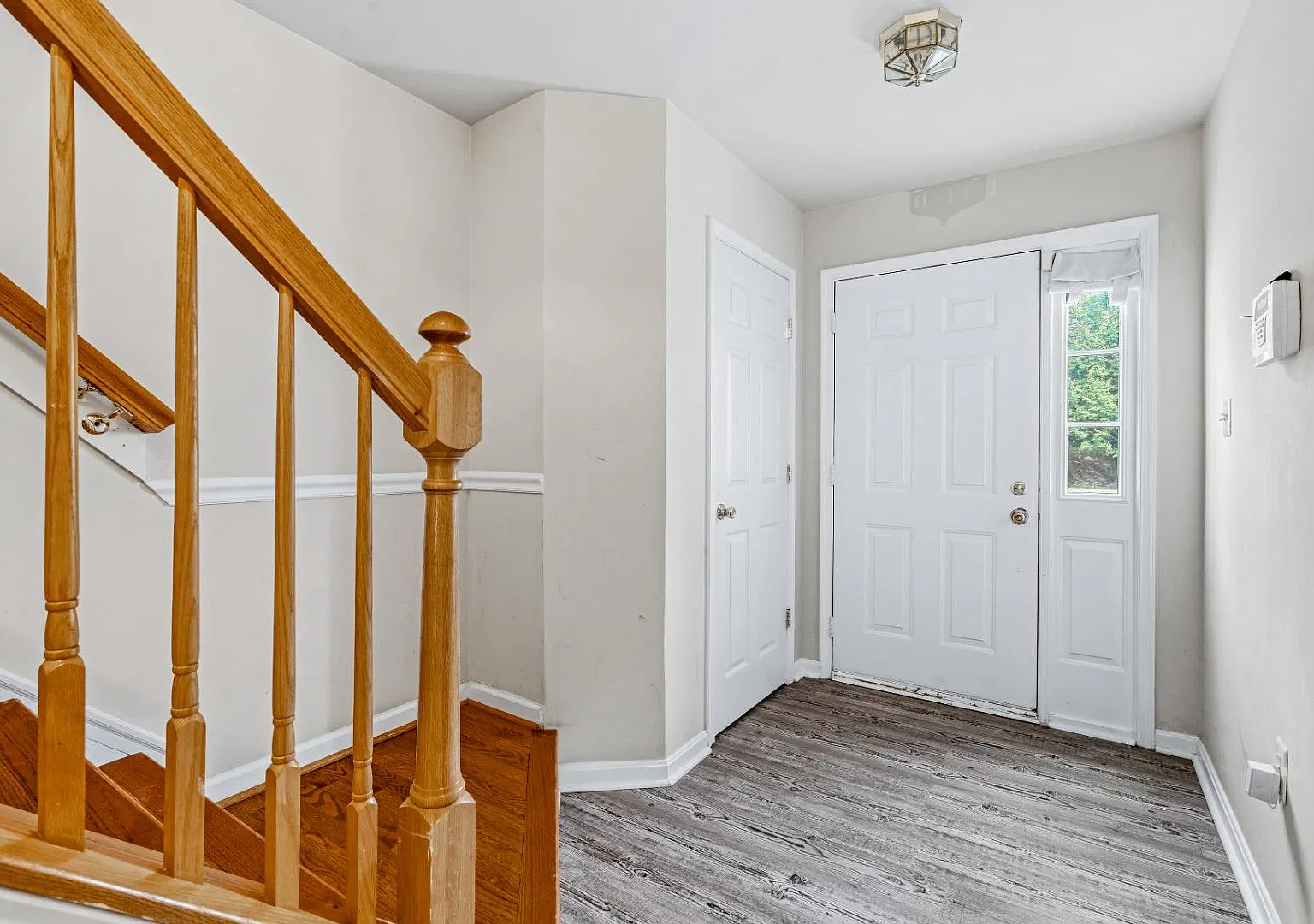 2461 Lakeside Dr - 2461 — Photo 4