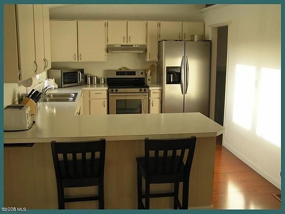 4th image of 1354 Terrace Ct NE