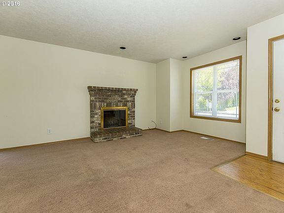 5th image of 447 SE 68th Ave