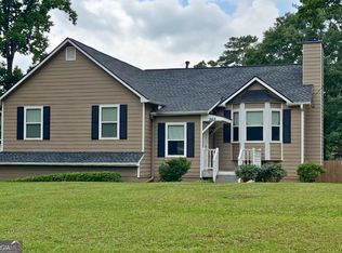 565 Scarborough Rd, Ellenwood, GA 30294