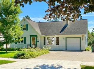206 Giles Pl, Albert Lea, MN 56007