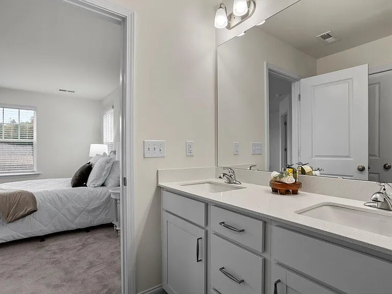 74 Amaryllis Ln — Photo 35