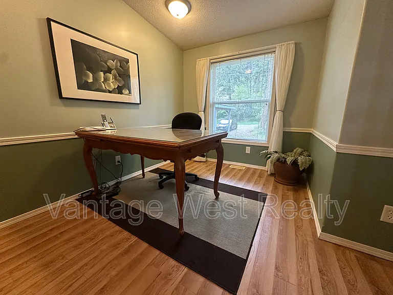9481 Winchester Rd — Photo 11