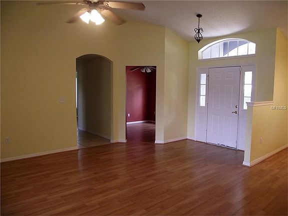 4th image of 215 Forest Park Ln