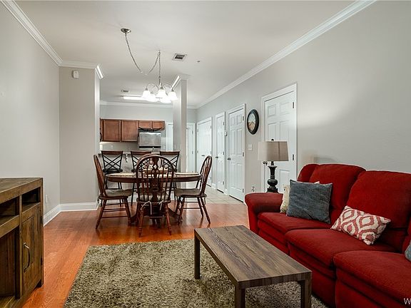 5th image of 3218 Veterans Memorial Pkwy APT 815
