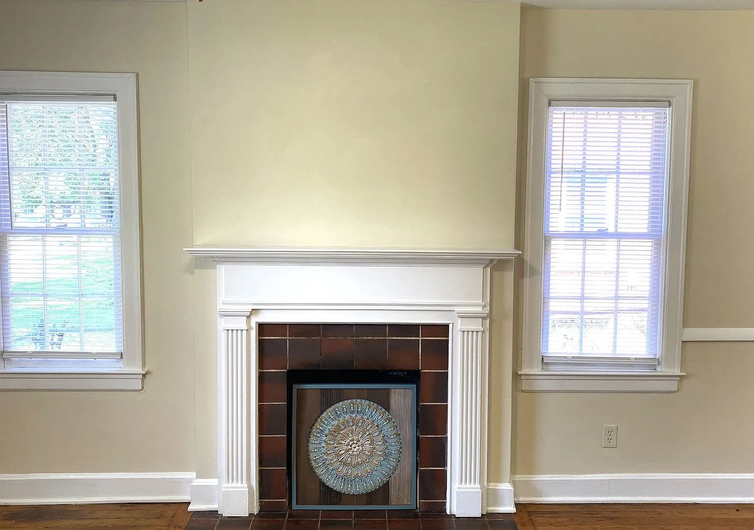 Duplex located close to UK, Downtown or St Joe Hospital 20260716 — Photo 3