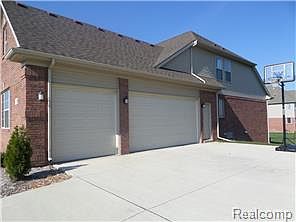 3rd image of 54280 Birchwood Dr