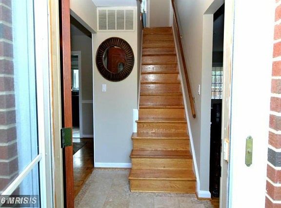 4th image of 4900 Bristow Dr