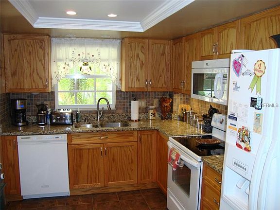 4th image of 155 Bluff View Dr APT 104