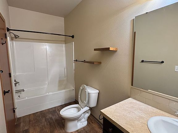 5th image of 706 N 29th Ave