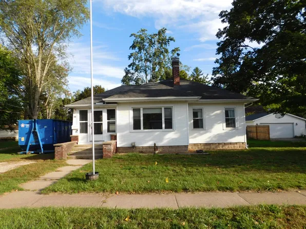 315 E Linden St, Hartford, MI 49057