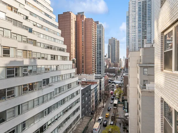 200 East 58th Street 15C image 2 of 14