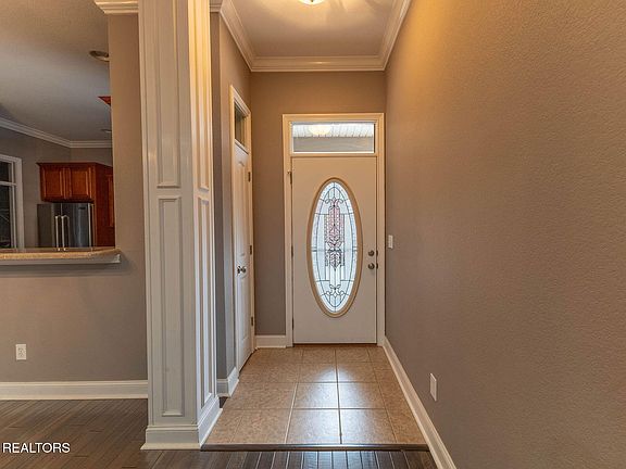 4th image of 2383 Mountain Dr