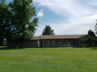 16858 Out Of Bounds Ln SE, Warden, WA 98857