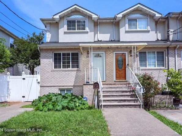 101 Lamport Blvd, Staten Island, NY 10305