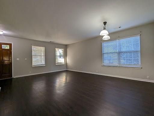 4th image of 1207 Heritage Hill Cv