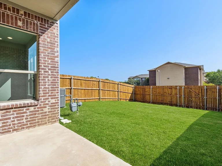 1752 Redding St — Photo 23