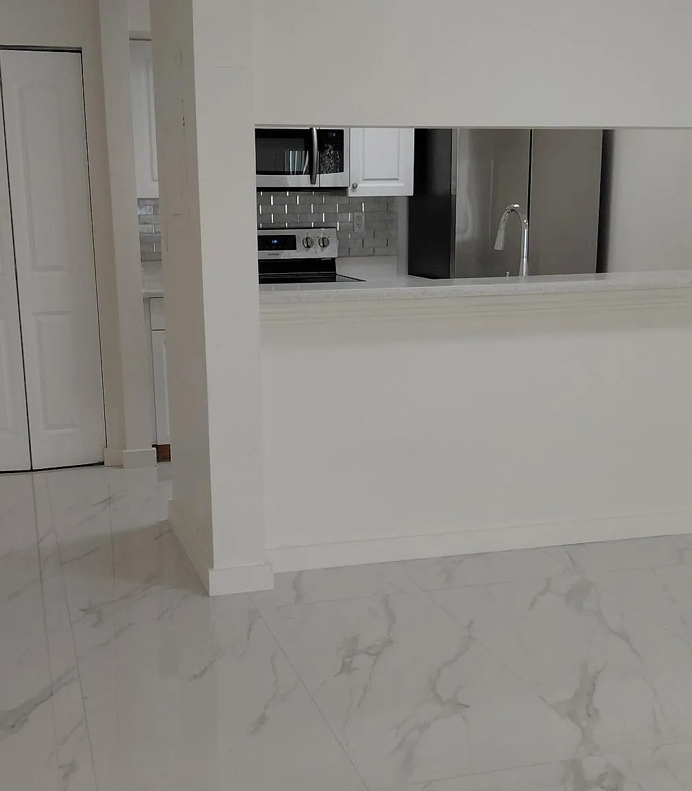 2 bed, 2.0 bath, 900 sqft, $2,300 — Photo 3