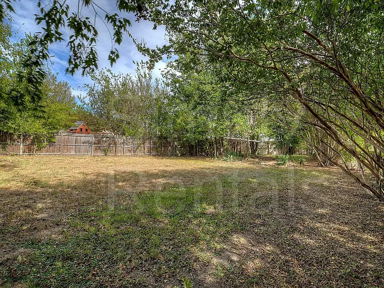 6426 Chapman Dr — Photo 45