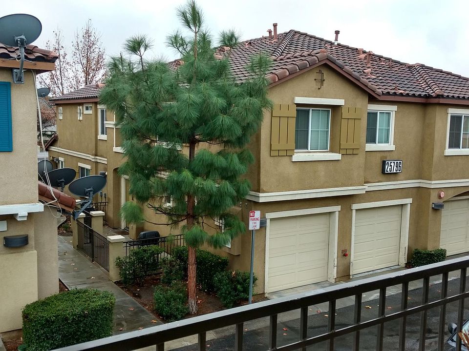 1st image of 25794 Iris Ave #4
