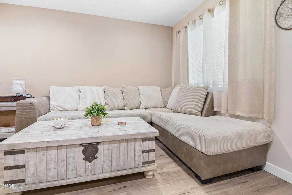 2 bed, 2.0 bath, 1040 sqft, $2,800 — Photo 3