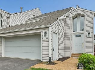 1848 Ridgeview Circle Dr, Ballwin, MO 63021
