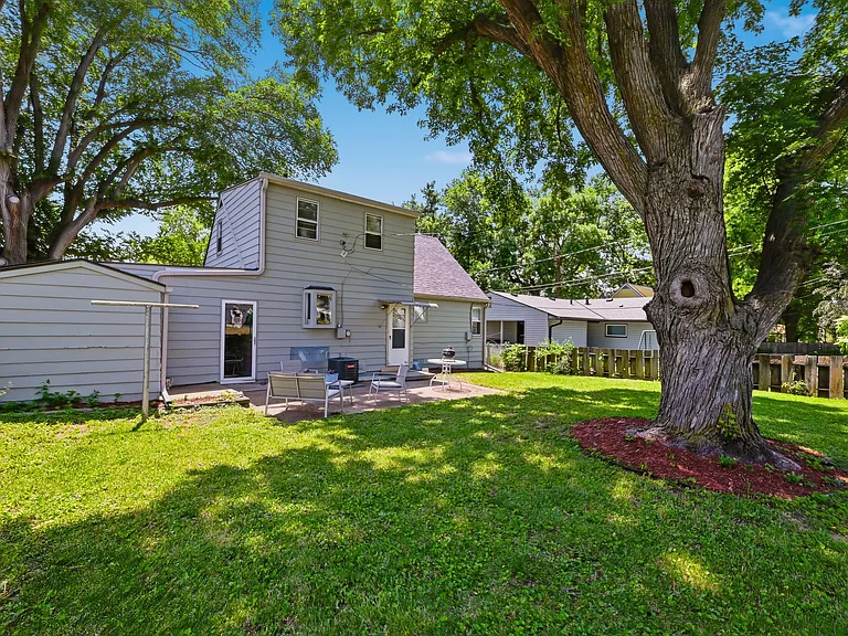 4908 Valley St — Photo 17