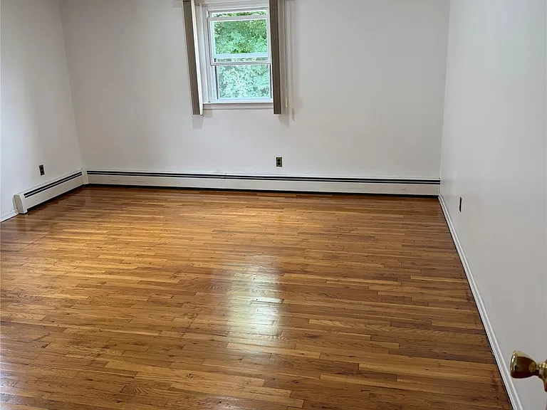 212 Orchard St — Photo 5