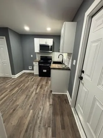 1104 W English Rd #A — Photo 11