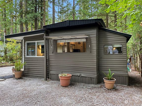 4th image of 136 Three Schinn Canyon Cir