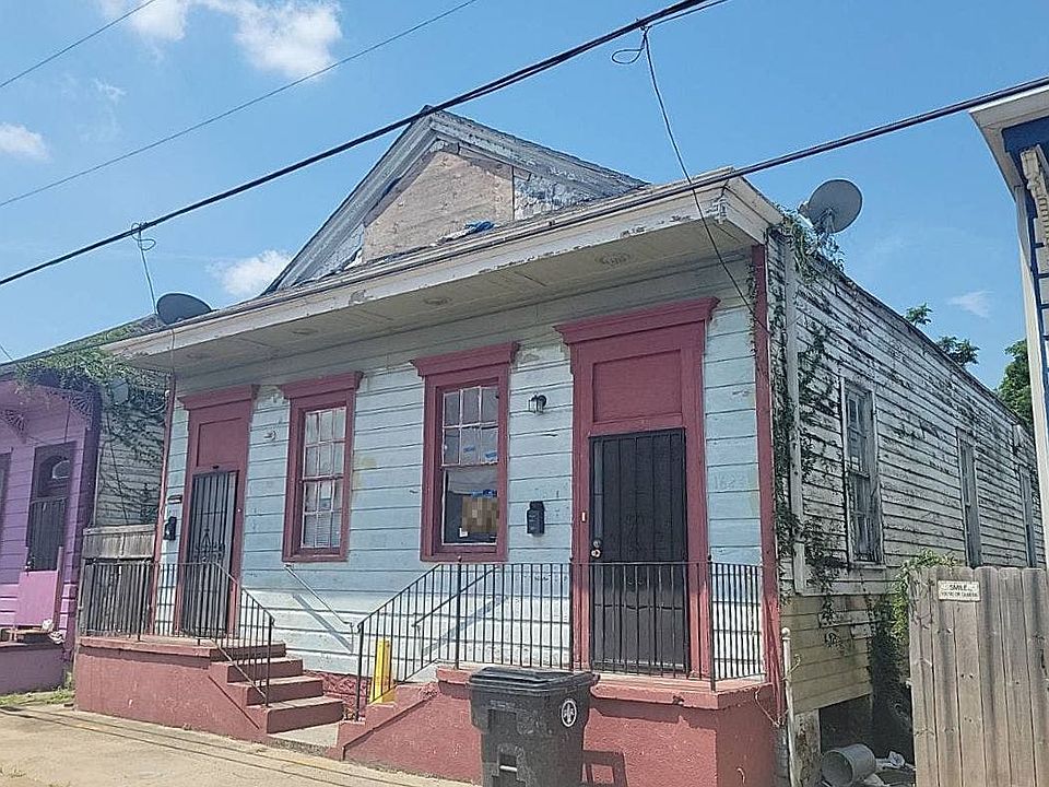 1st image of 1622-1624 Touro St