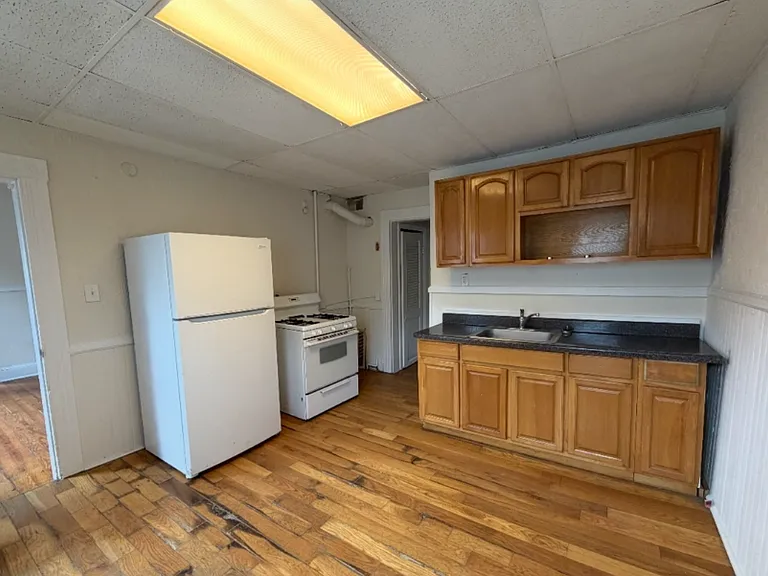123 Rennell St #2 — Photo 7