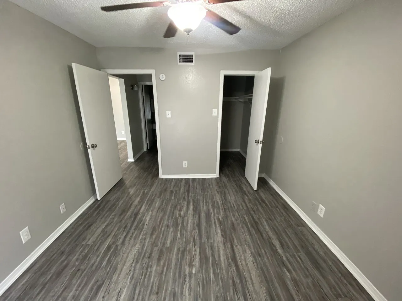 Edinburg Place Apartments - 0706 — Photo 4