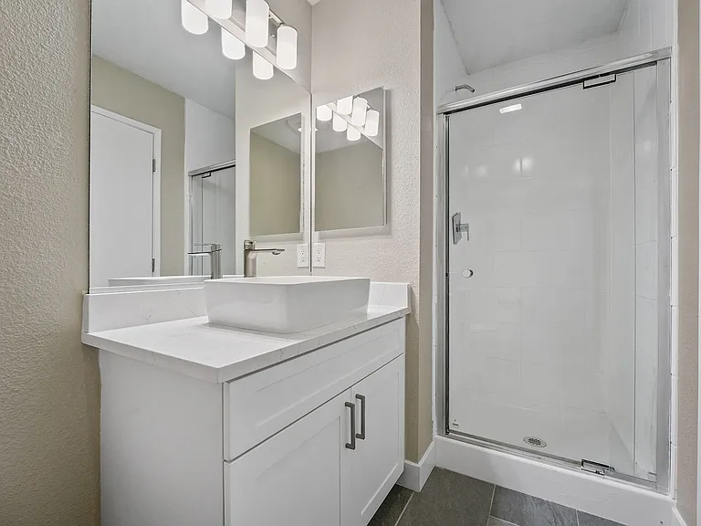 Tamarack Sands Apartment Homes — Photo 25