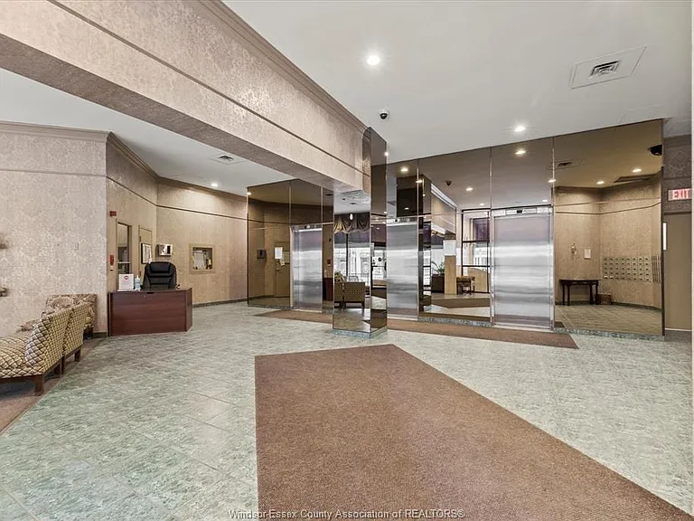 380 Pelissier St #1302 — Photo 23