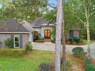135 Broken Arrow Trl, Petal, MS 39465