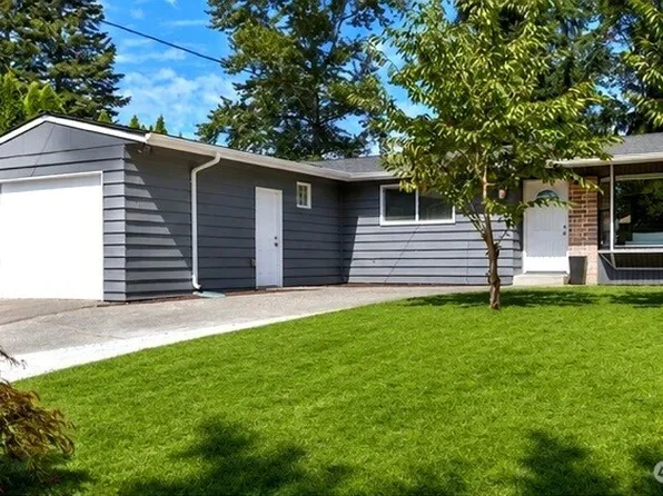 1411 211th Place SW, Lynnwood, WA 98036