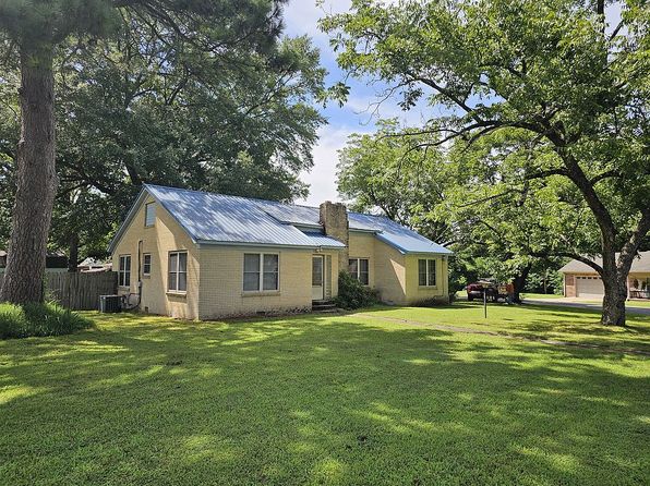 101 Roosevelt Cir